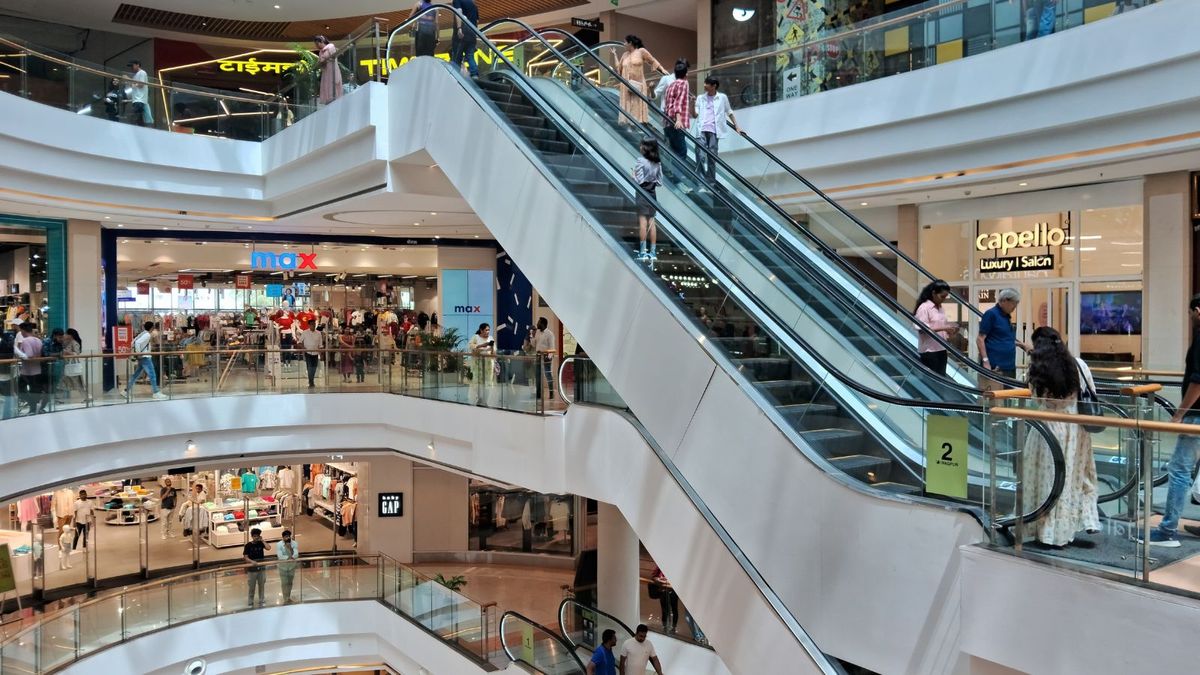Modern Mall